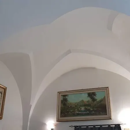 Palazzotto Settecentesco In Centro Storico *